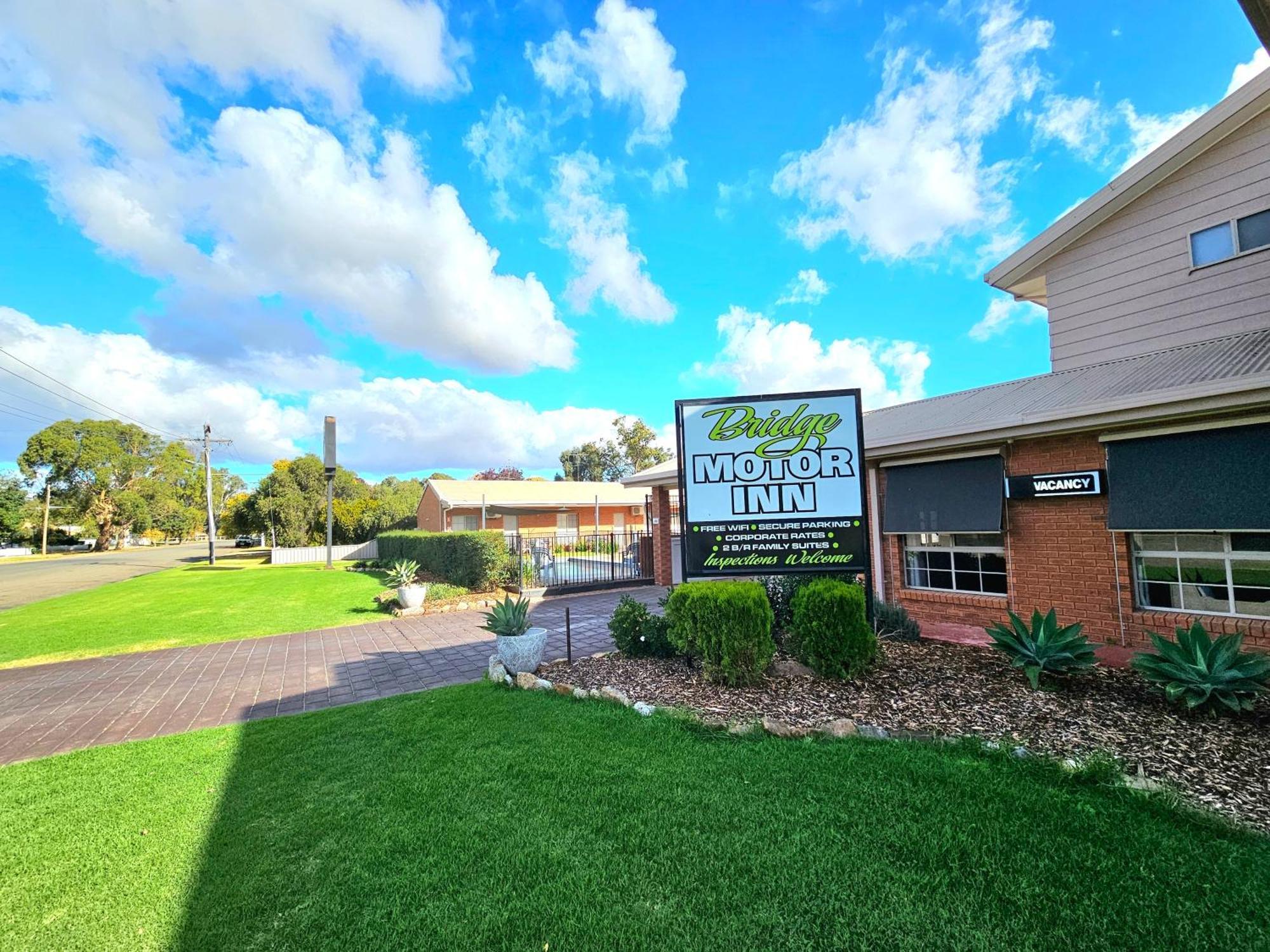 Bridge Motor Inn タカムウォル エクステリア 写真