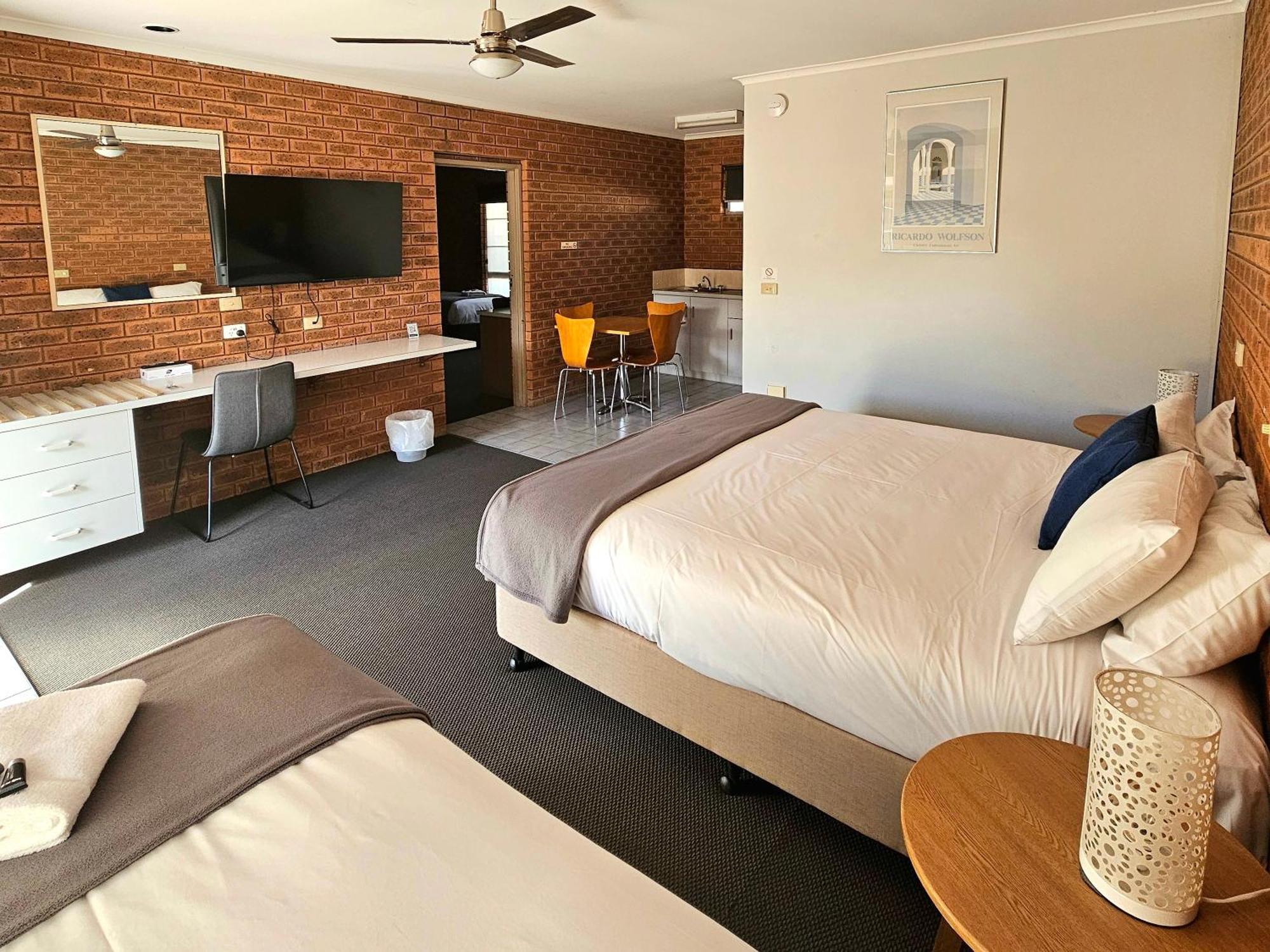 Bridge Motor Inn タカムウォル エクステリア 写真