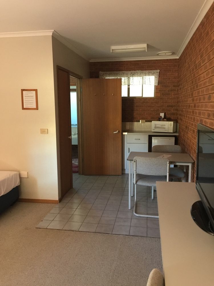 Bridge Motor Inn タカムウォル エクステリア 写真